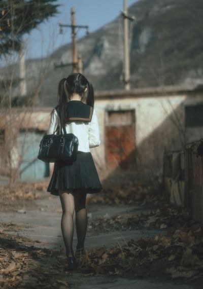 年轻的护士在线