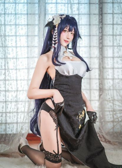 公交车揉捏大乳呻吟喘娇