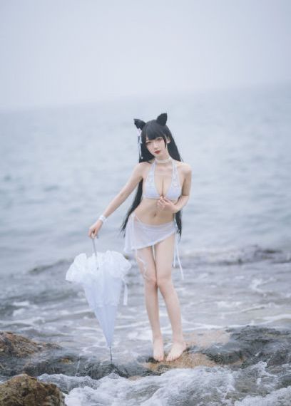 横内晶