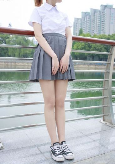 女大学生沙龙市